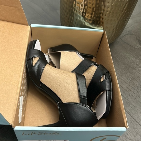 Women's Mega Open Toe Dress Sandal - Picture 2 of 7